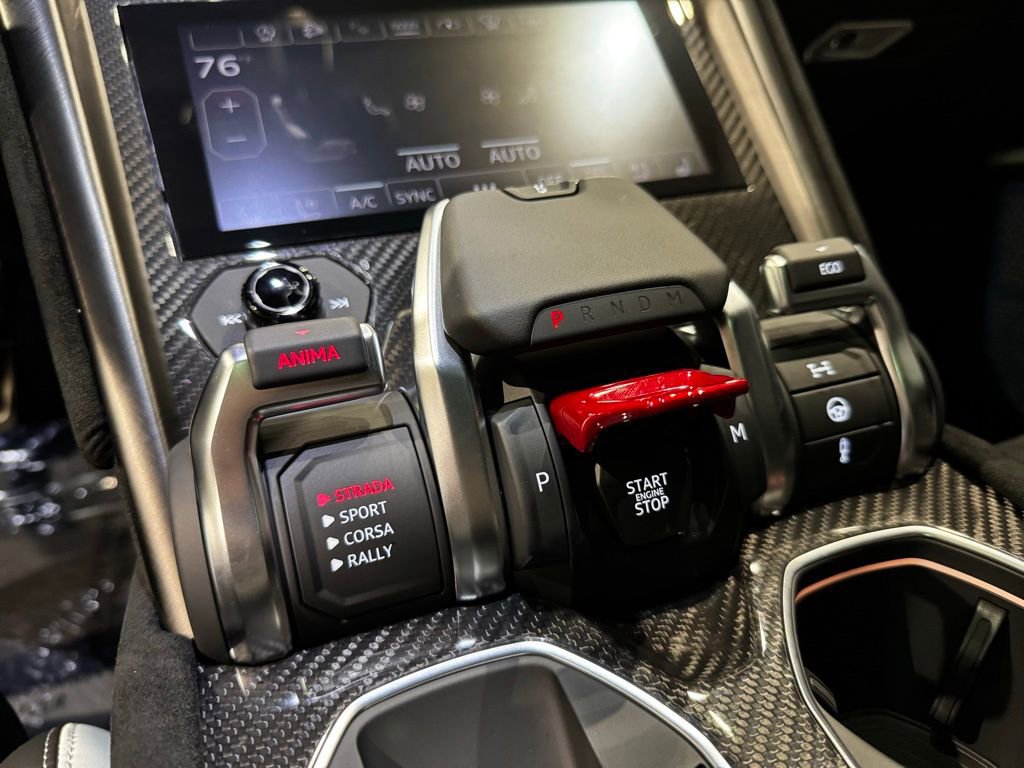 Used 2024 Lamborghini Urus Performante image 39