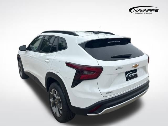 New 2026 Chevrolet Trax LT w/ LT Convenience Package FWD image 7