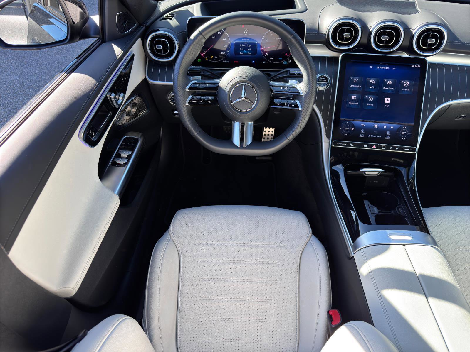 Used 2024 Mercedes-Benz C 300 4MATIC Sedan w/ Pinnacle Trim Package image 24