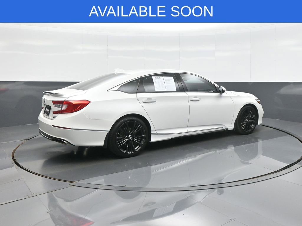 Used 2018 Honda Accord Touring image 7