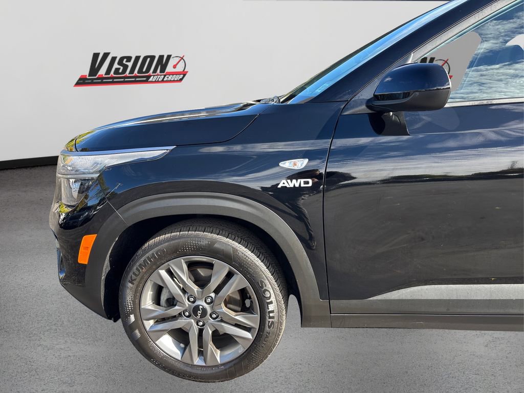 Certified 2023 Kia Seltos LX image 12