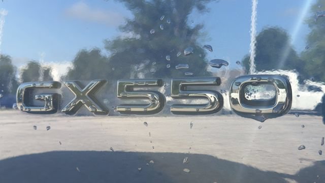 Used 2025 Lexus GX 550 w/ Accessory Package (2T) AWD/4WD image 55