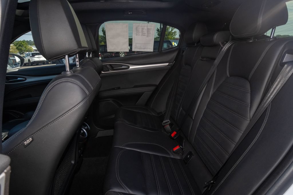 Used 2024 Alfa Romeo Stelvio Veloce AWD/4WD image 19