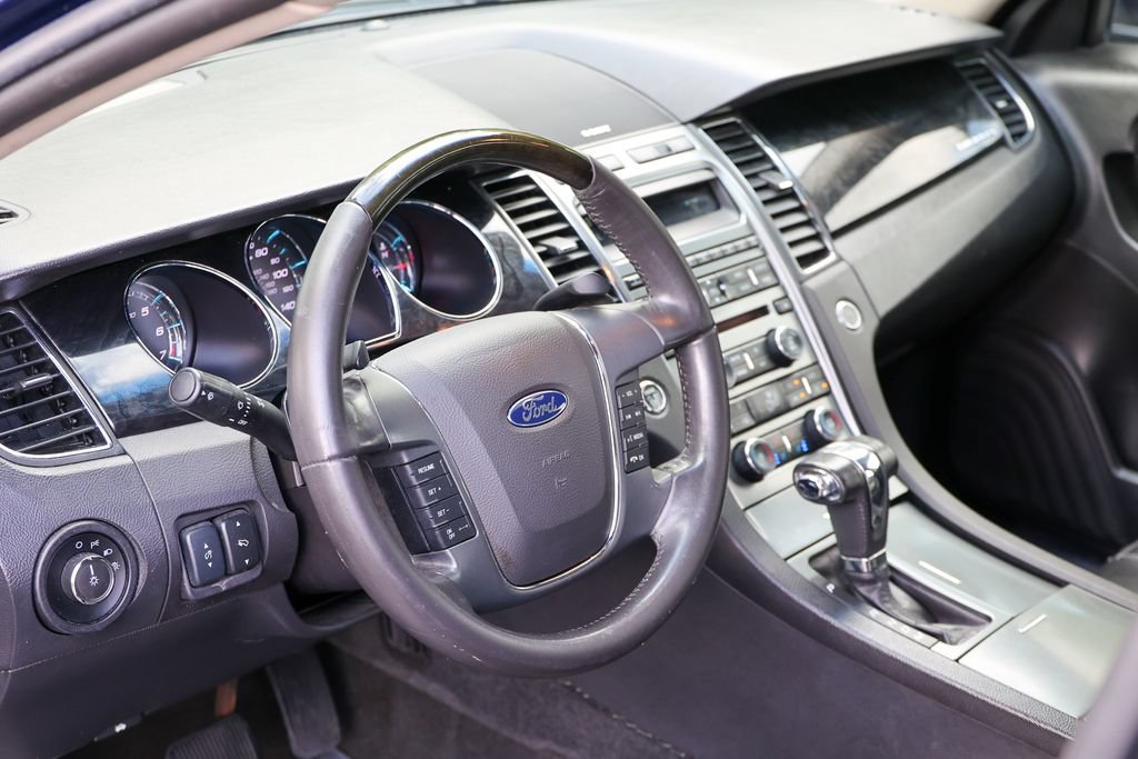 Used 2012 Ford Taurus Limited FWD image 29