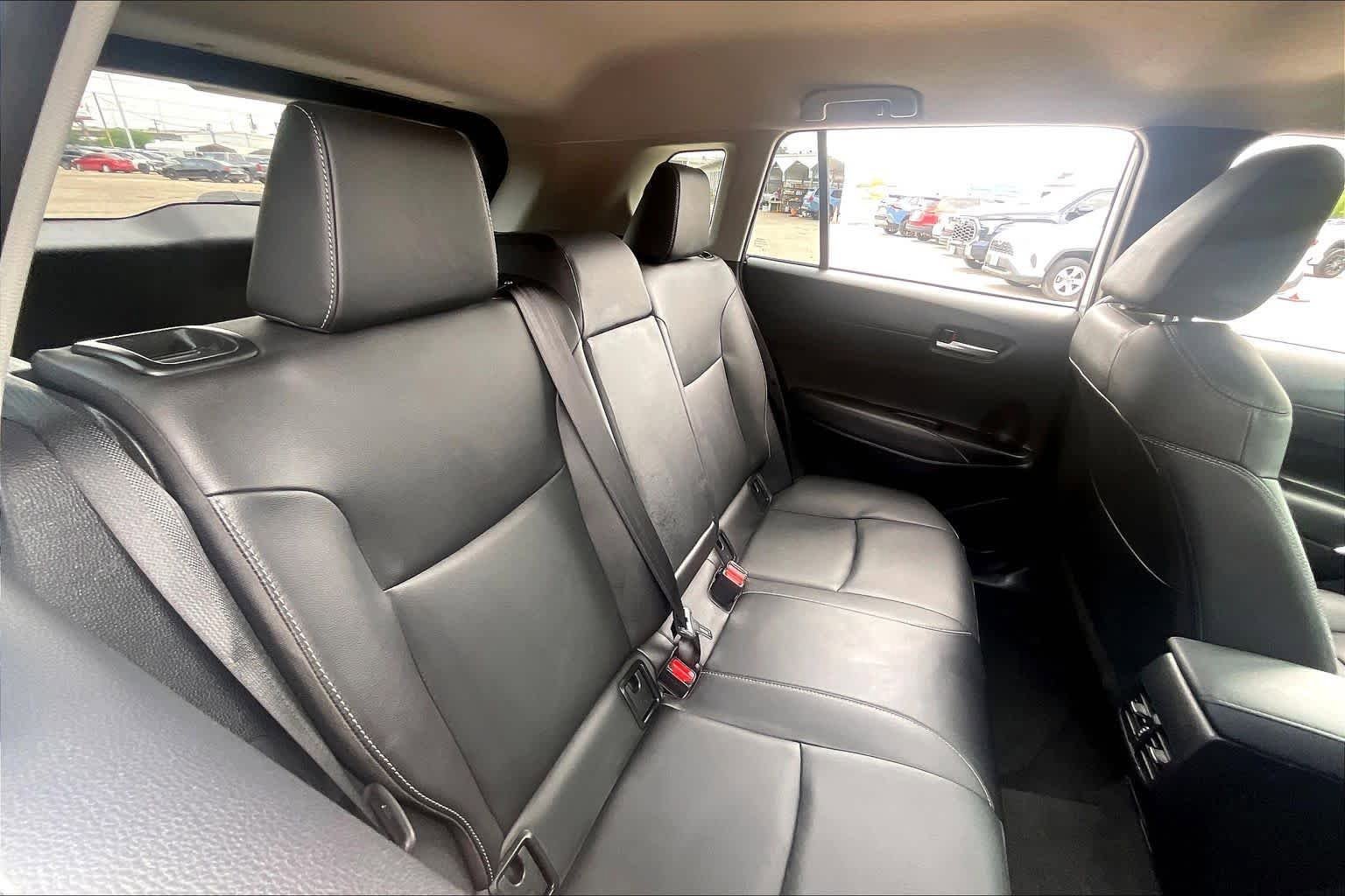 Used 2025 Toyota Corolla Cross XLE FWD image 19