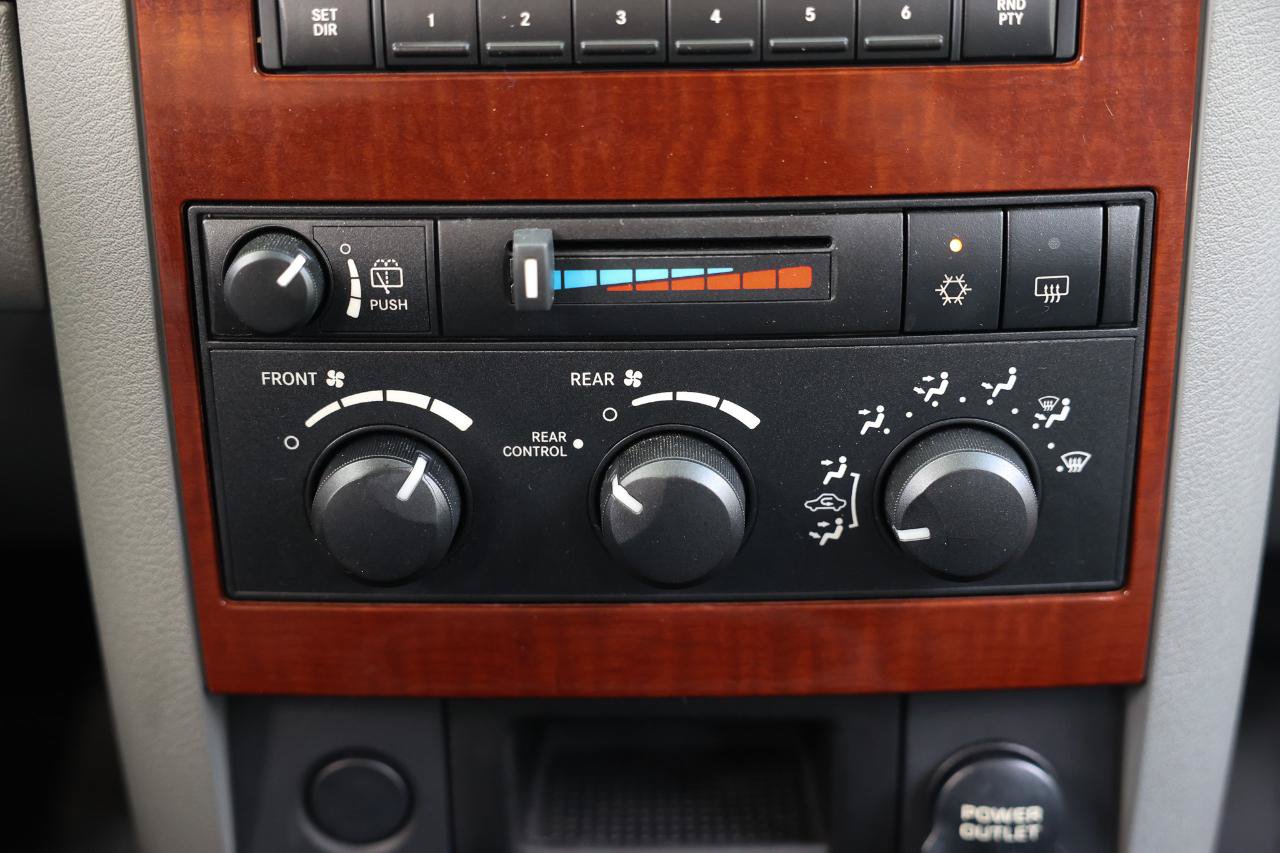 Used 2005 Dodge Durango SLT RWD image 30