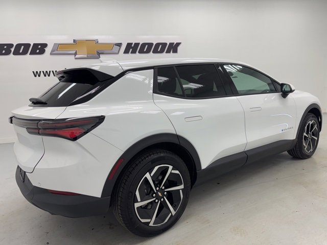 New 2026 Chevrolet Equinox EV LT image 5