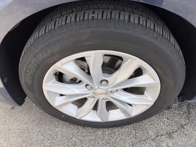 Used 2025 Chevrolet Malibu LT FWD image 9