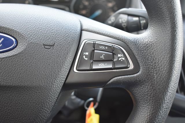 Used 2018 Ford Focus SE w/ SE Appearance Package image 22