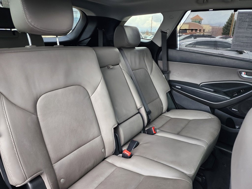 Used 2016 Hyundai Santa Fe SE w/ Option Group 03 image 19