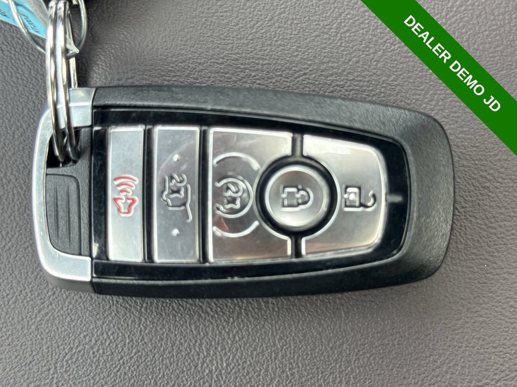 Used 2025 Ford Explorer Platinum AWD/4WD image 35