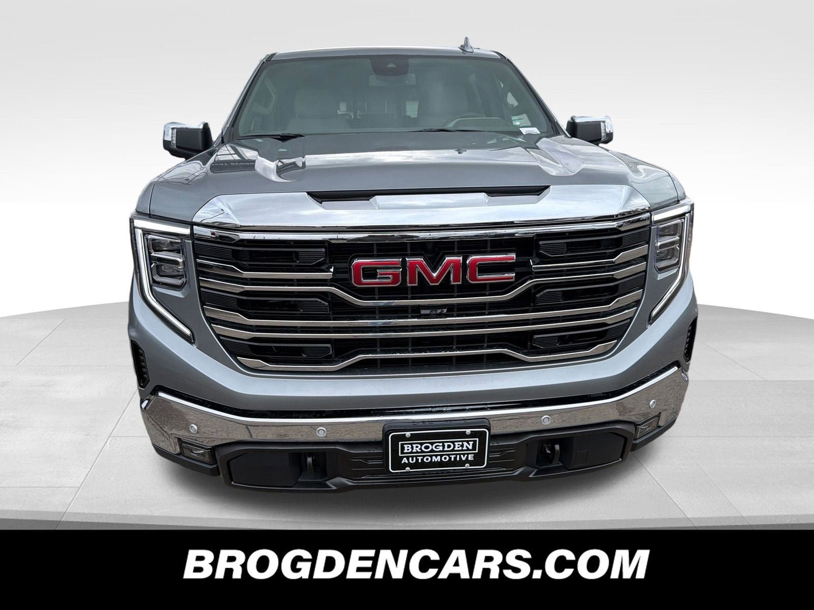 New 2026 GMC Sierra 1500 SLT AWD/4WD image 8