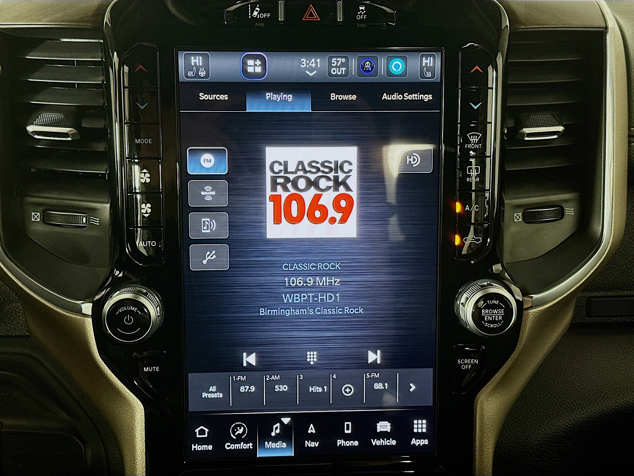 Used 2024 RAM 2500 Laramie w/ Safety Group image 21