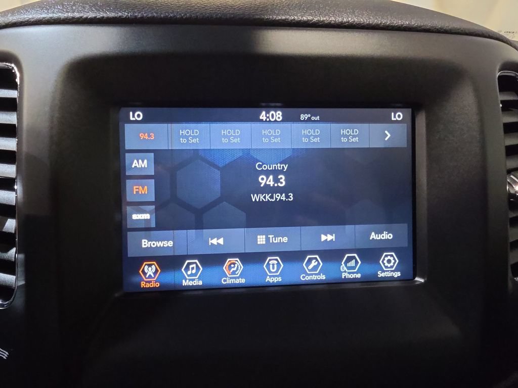 Used 2018 Jeep Compass Latitude w/ Popular Equipment Group AWD/4WD image 12