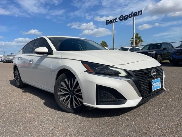 Used 2023 Nissan Altima 2.5 SV FWD video 1