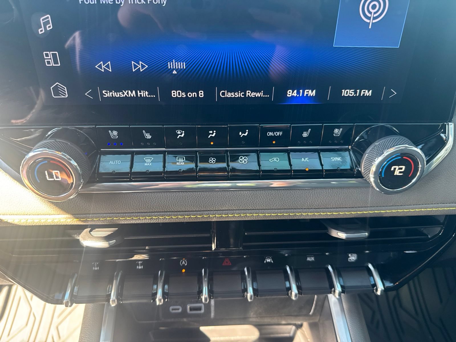 Used 2026 Chevrolet Colorado ZR2 w/ Technology Package AWD/4WD image 33