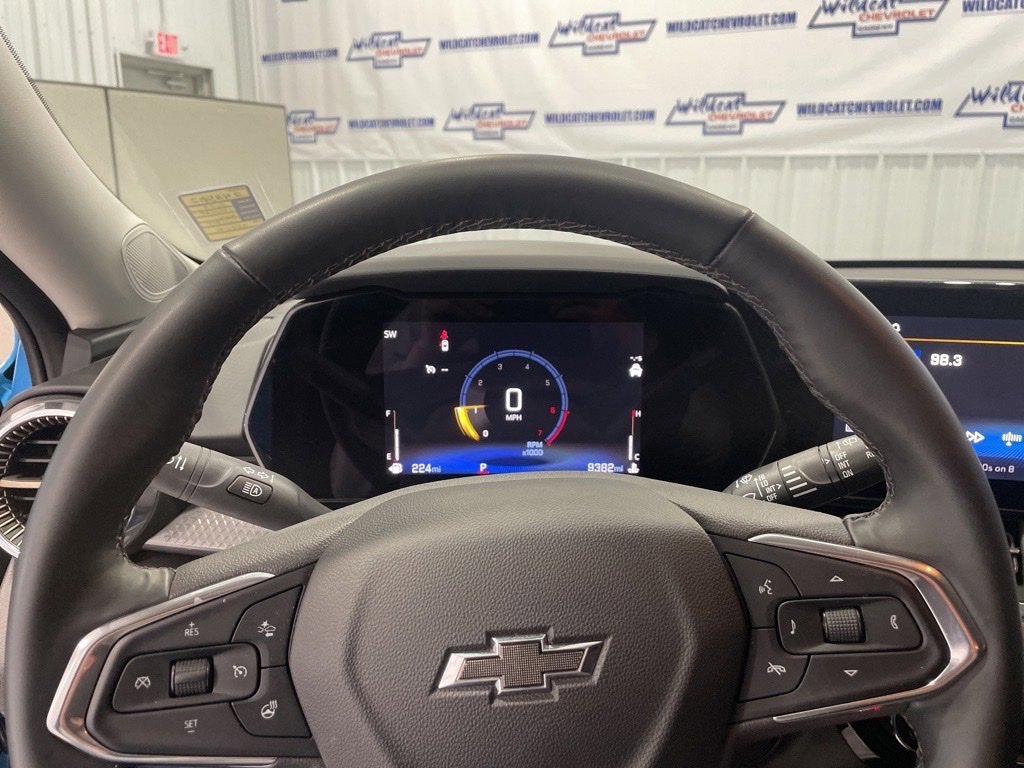 Used 2025 Chevrolet Trax ACTIV w/ Driver Confidence Package image 18
