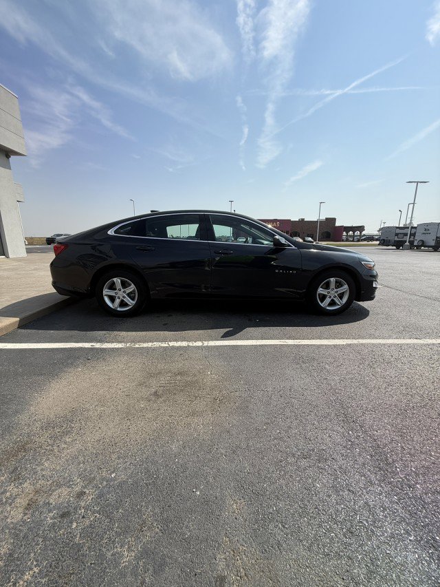 Used 2023 Chevrolet Malibu LT image 4