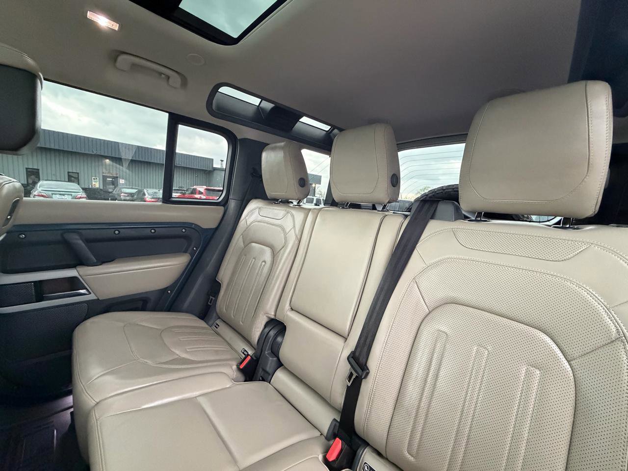 Used 2020 Land Rover Defender 110 HSE AWD/4WD image 55