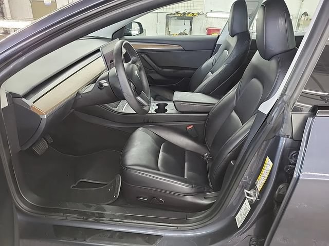 Used 2023 Tesla Model 3 Standard Range RWD image 3