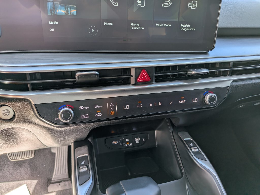 Certified 2026 Kia Sorento S w/ S Panoramic Sunroof Package FWD image 24