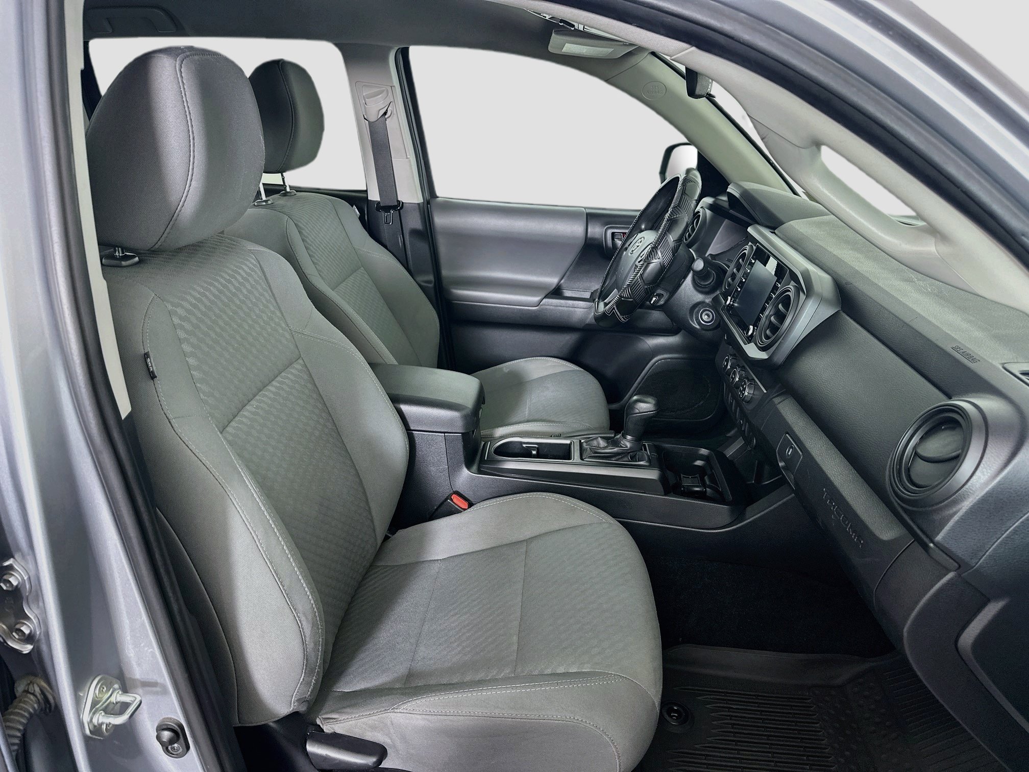 Used 2020 Toyota Tacoma SR w/ SR Convenience Package RWD image 29