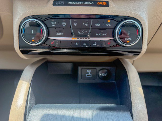 Used 2022 Ford Escape SEL FWD image 12
