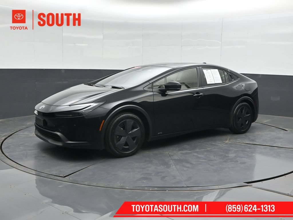 Used 2025 Toyota Prius LE AWD/4WD image 6