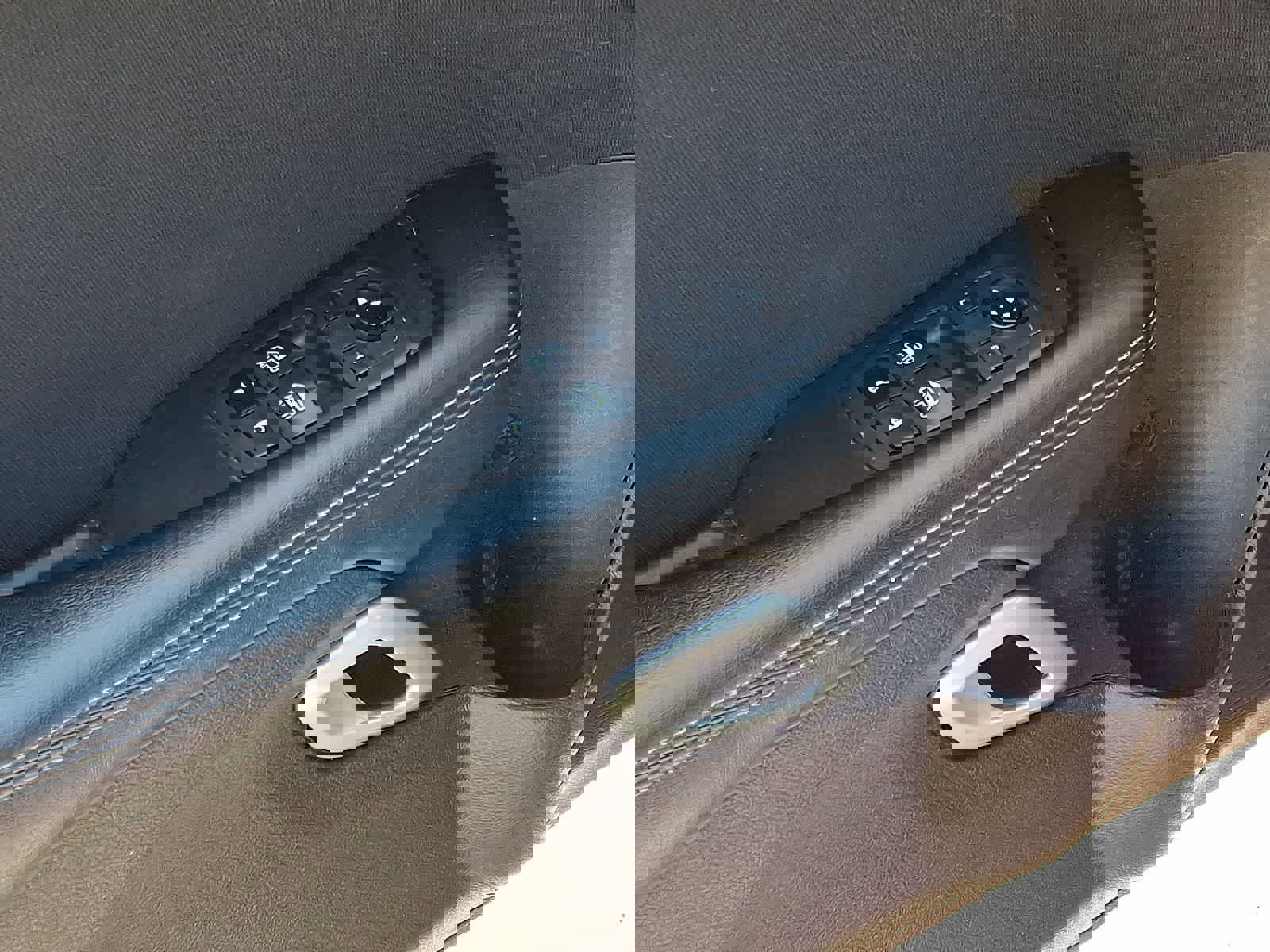 Used 2021 Dodge Challenger SXT image 28