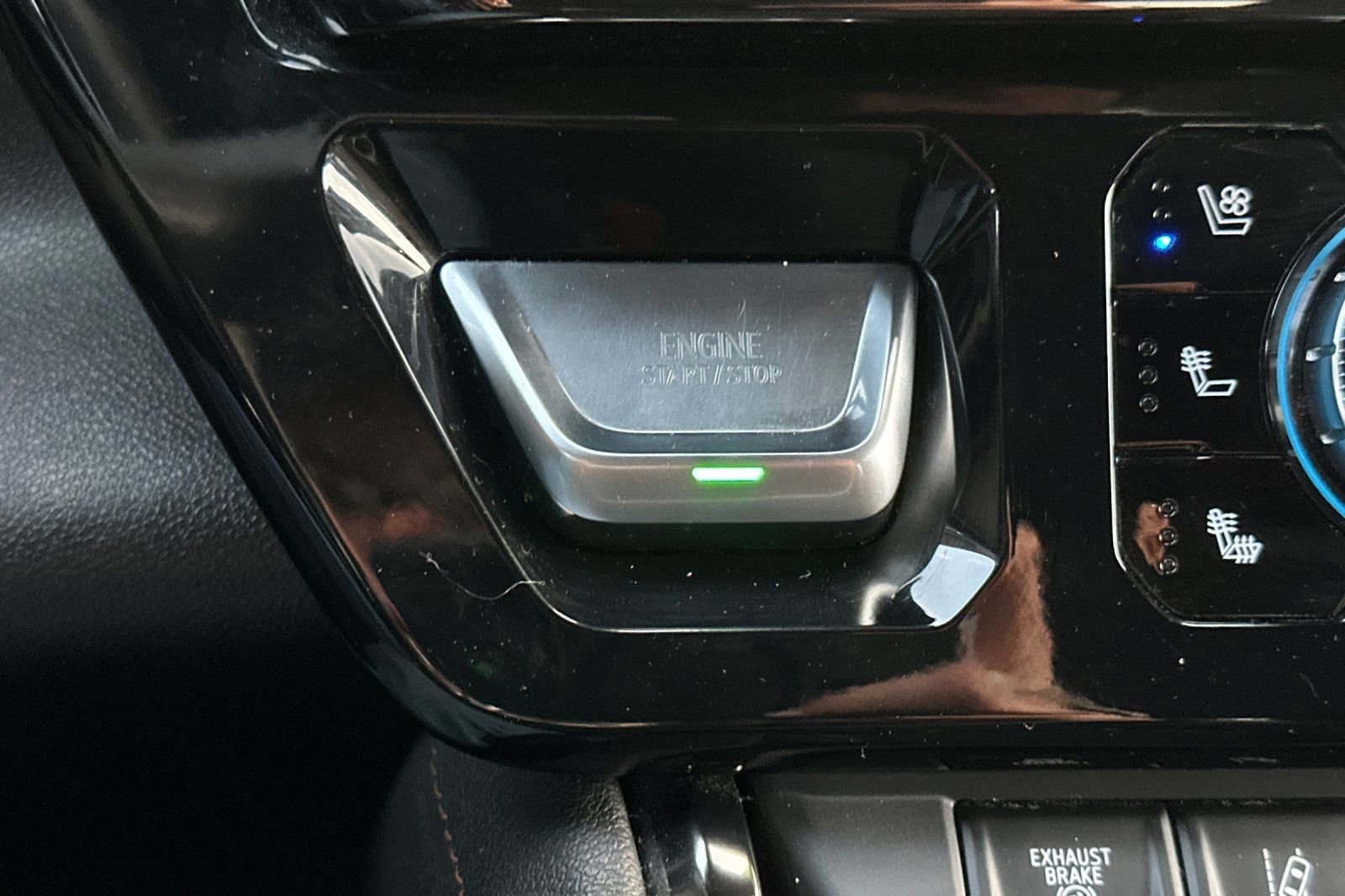 Certified 2024 GMC Sierra 2500 AT4 w/ AT4 Preferred Package image 22