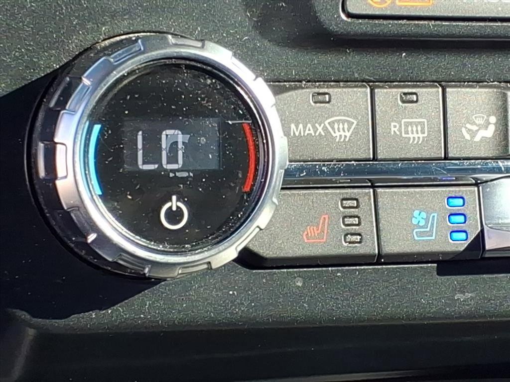 Used 2022 Ford F350 Platinum w/ FX4 Off-Road Package image 6