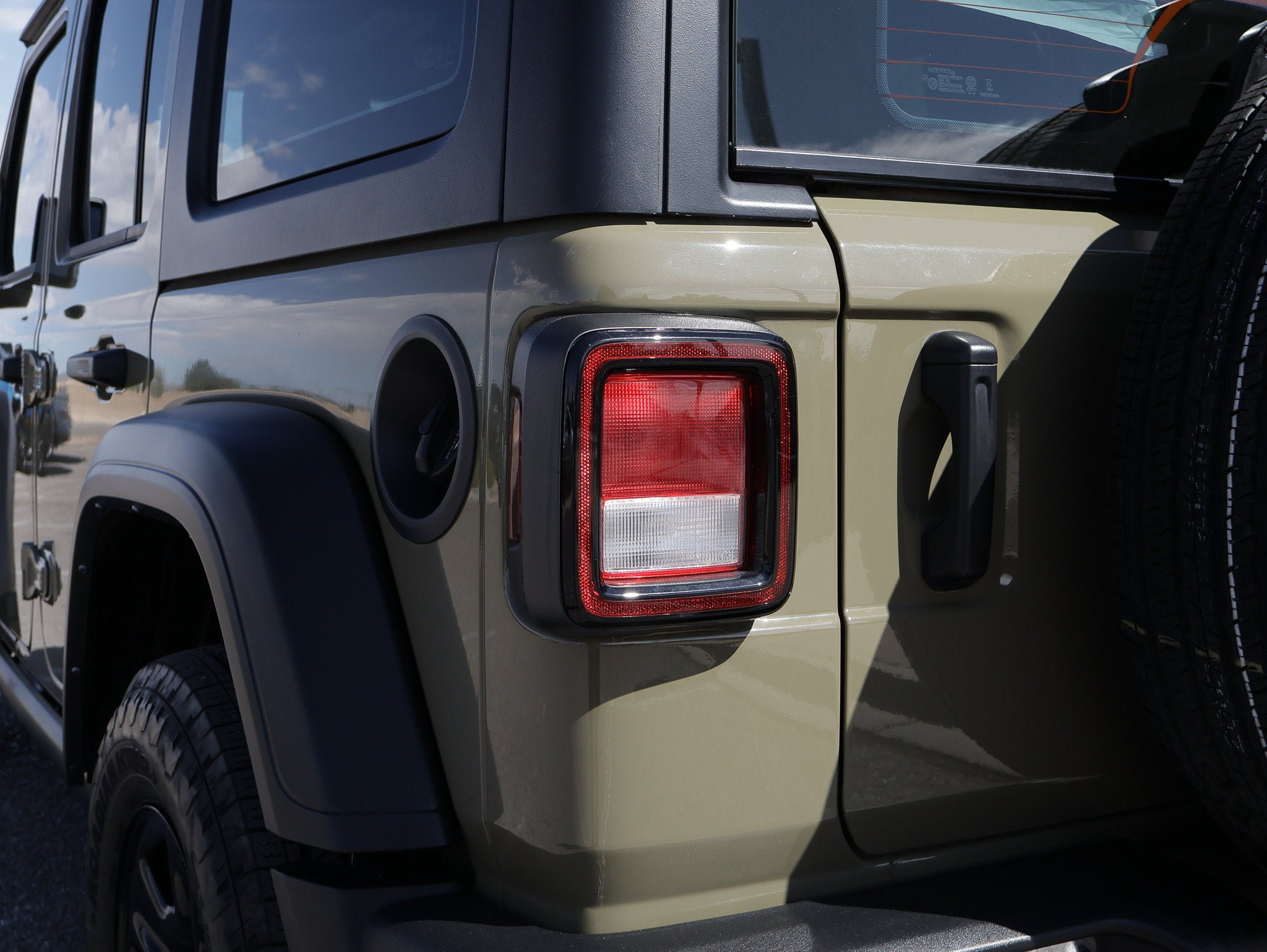 Used 2025 Jeep Wrangler Unlimited Sport AWD/4WD image 18