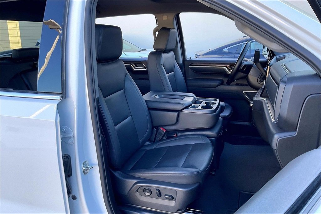 Used 2025 GMC Sierra 1500 SLT image 7