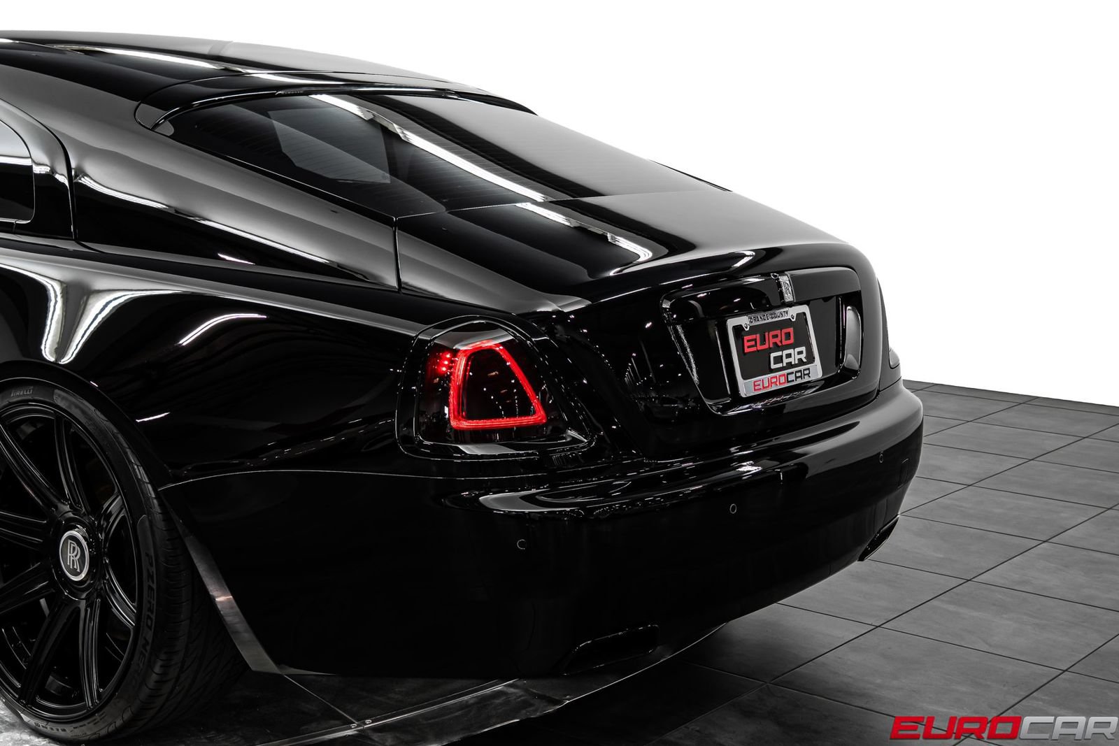 Used 2016 Rolls-Royce Wraith RWD image 18