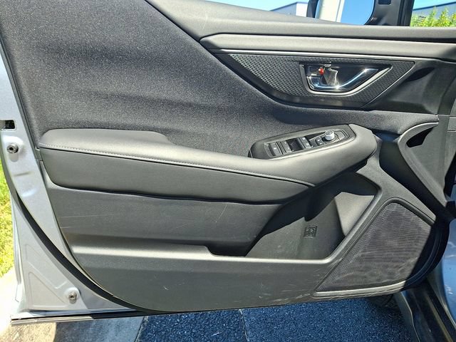 Used 2025 Subaru Outback Premium AWD/4WD image 12