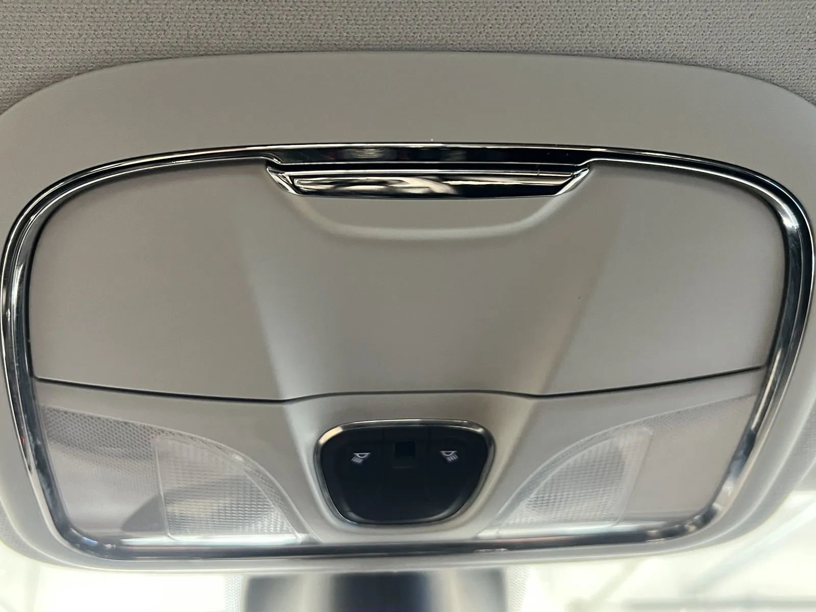 Used 2020 Jeep Cherokee Limited image 50