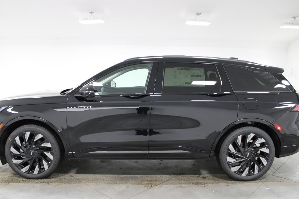 New 2026 Lincoln Nautilus Reserve w/ Jet Appearance Package AWD/4WD image 5