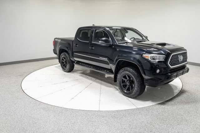 Used 2019 Toyota Tacoma TRD Sport AWD/4WD image 28