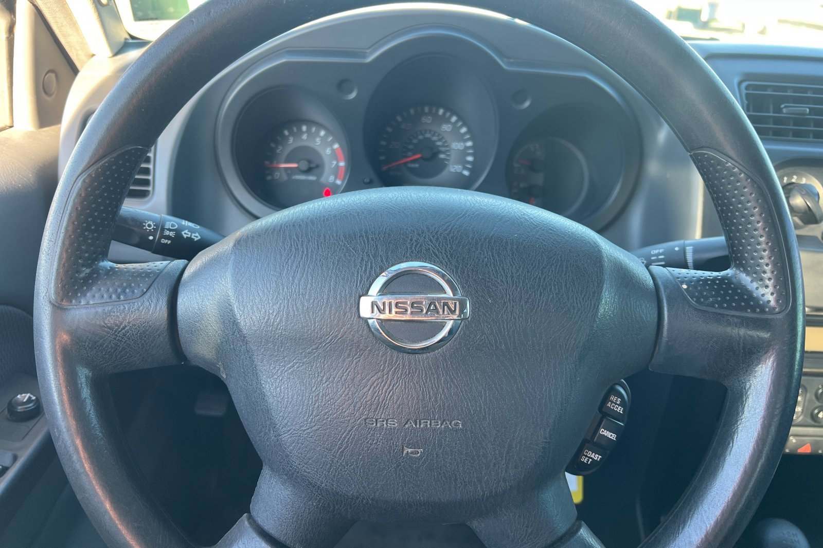 Used 2002 Nissan Frontier XE image 17