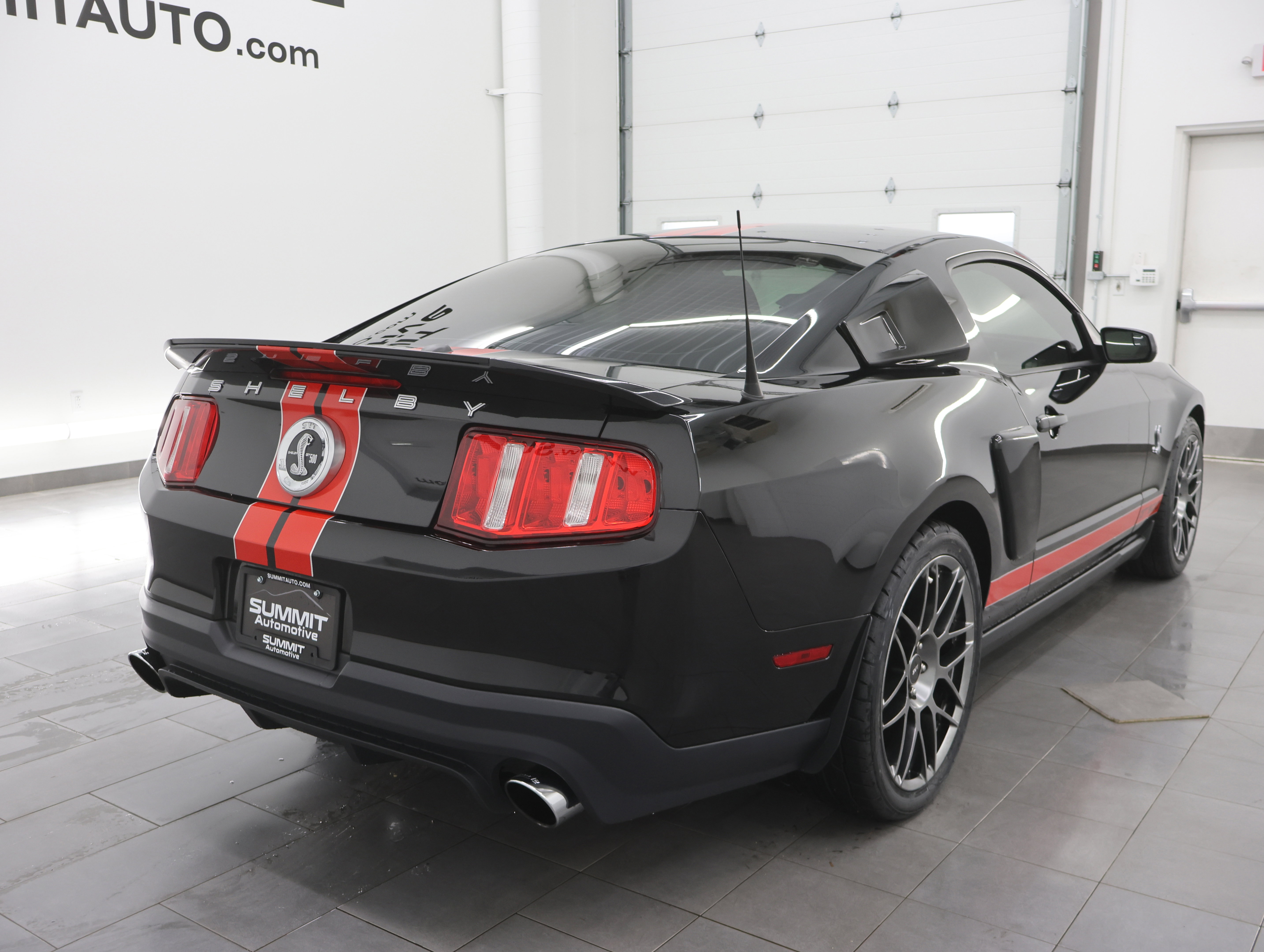 Used 2012 Ford Mustang Shelby GT500 w/ SVT Performance Pkg image 4