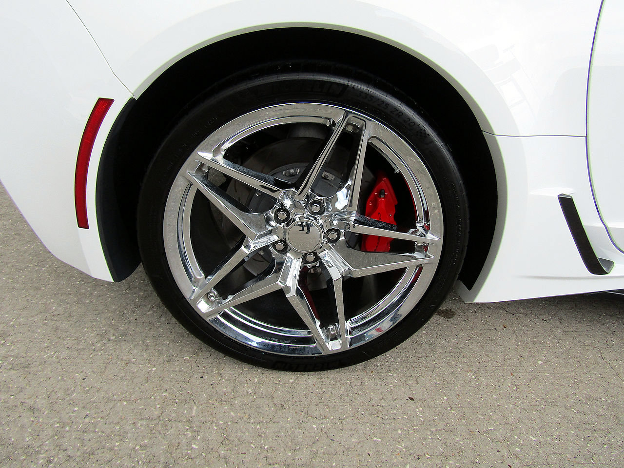 Used 2018 Chevrolet Corvette Grand Sport RWD image 22