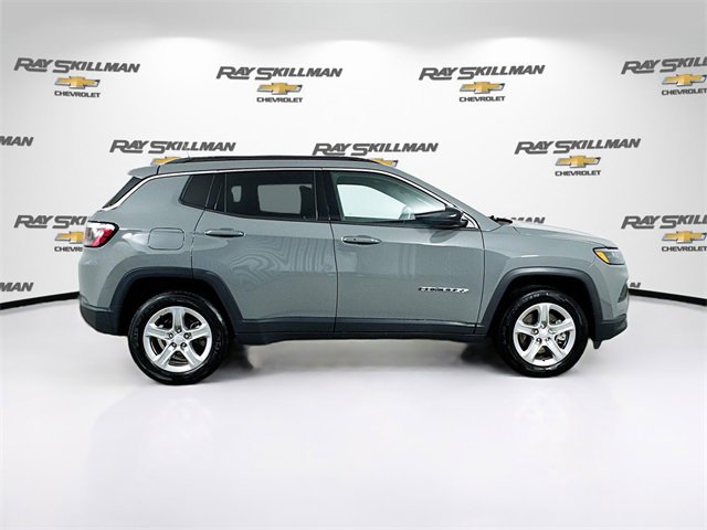 Used 2024 Jeep Compass Latitude image 8