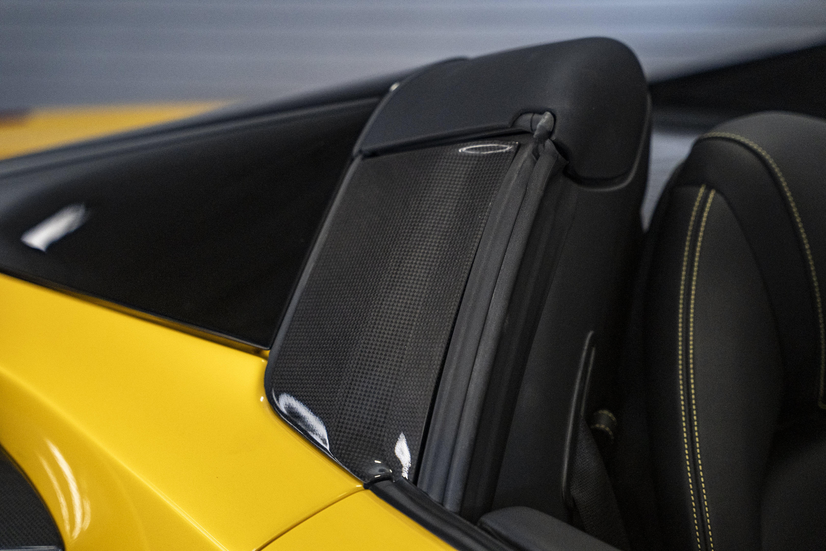 Used 2018 Ferrari 488 Spider RWD image 28