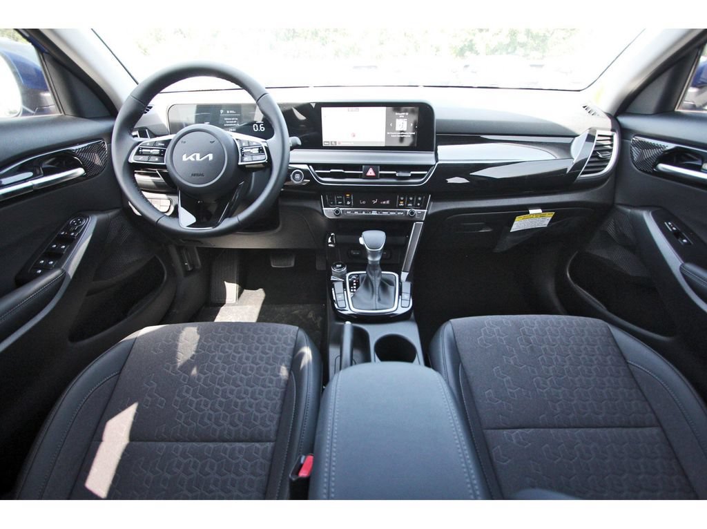 New 2026 Kia Seltos S FWD image 11