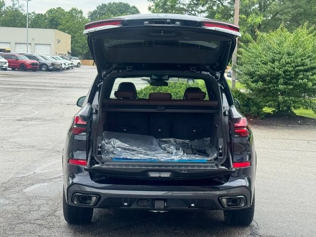New 2026 BMW X5 xDrive50e w/ M Sport Package AWD/4WD image 31