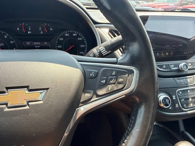 Used 2022 Chevrolet Malibu LT w/ Leather Package FWD image 12