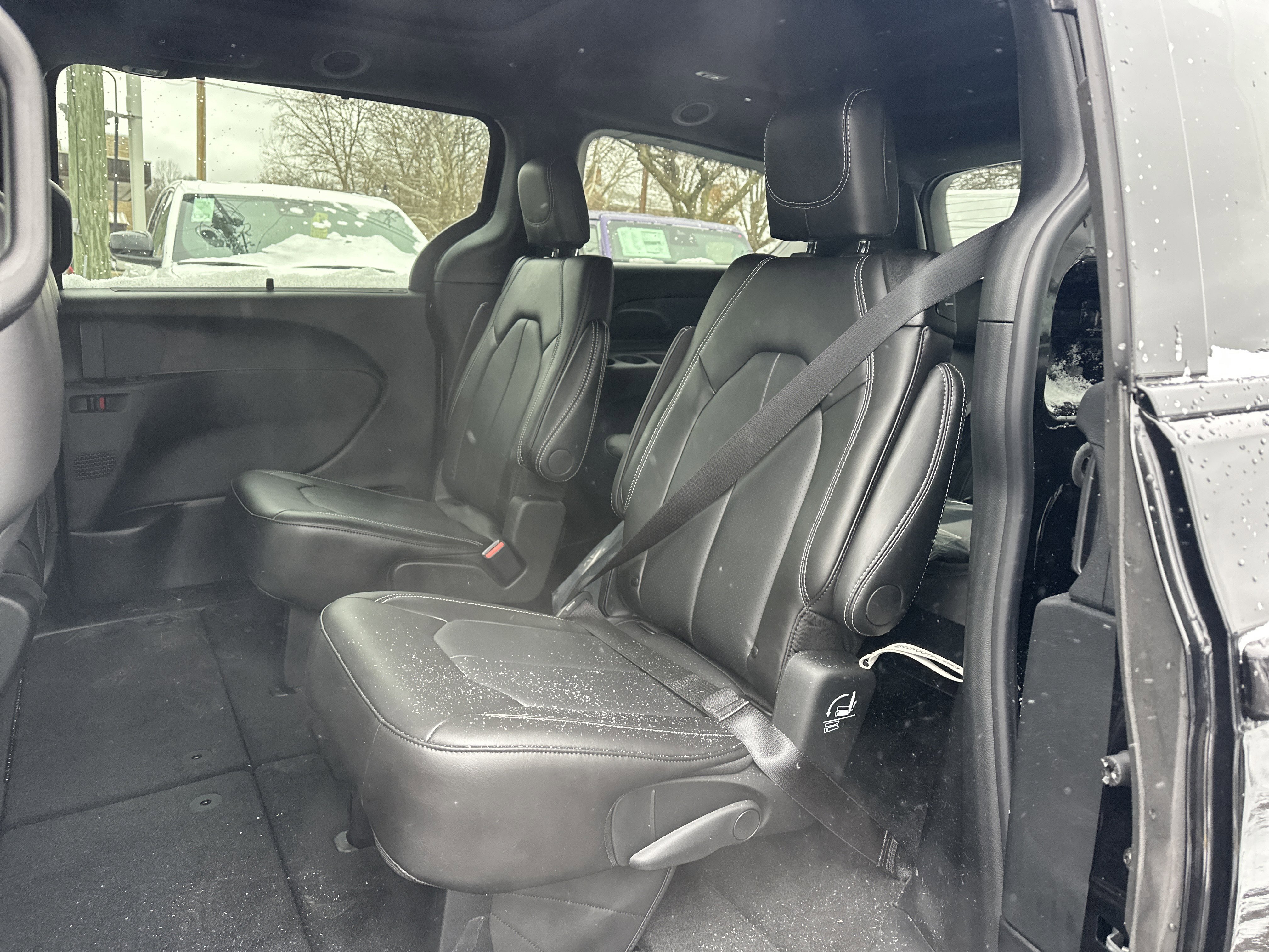 New 2026 Chrysler Pacifica Select image 27