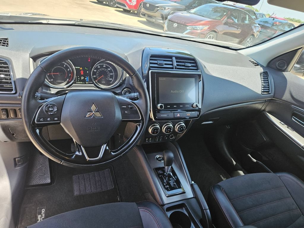 Used 2025 Mitsubishi Outlander Sport SE AWD/4WD image 13