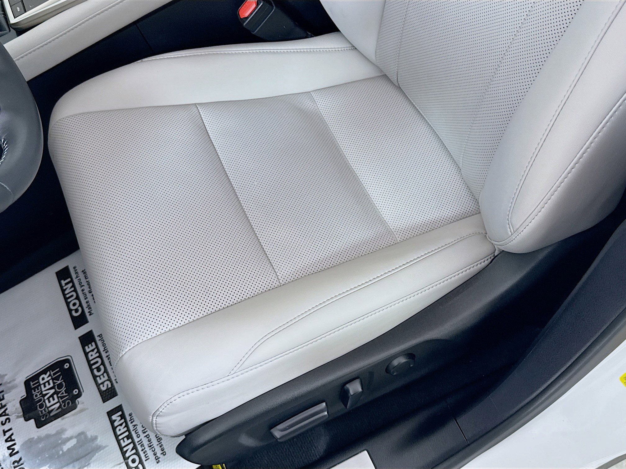Used 2022 Lexus RX 350 AWD w/ Premium Package image 21