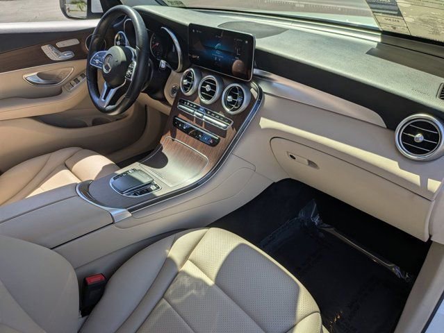 Used 2022 Mercedes-Benz GLC 300 4MATIC image 29